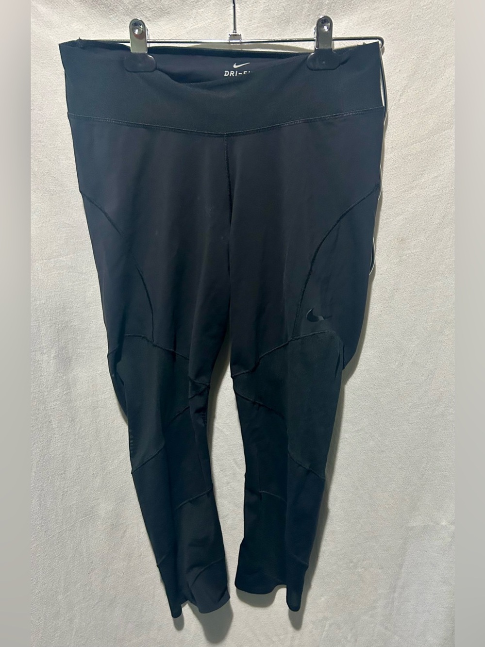 Nike Dri-Fit Black Leggings with Mesh Panels Size L Womens